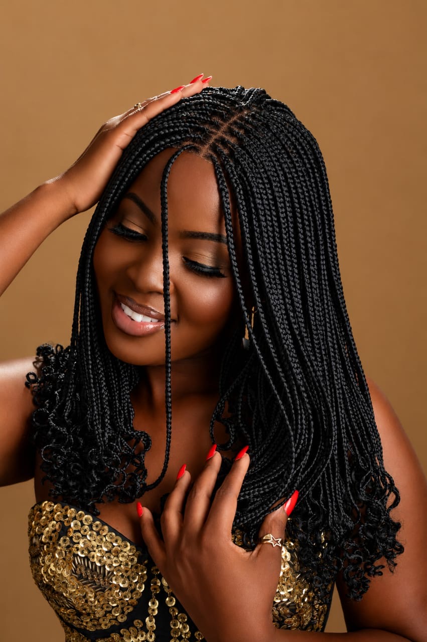 Custom braided-cap unit with curled ends